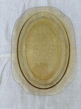 vintage Federal Glass Company platter in the Madrid Amber depression glass 1930s